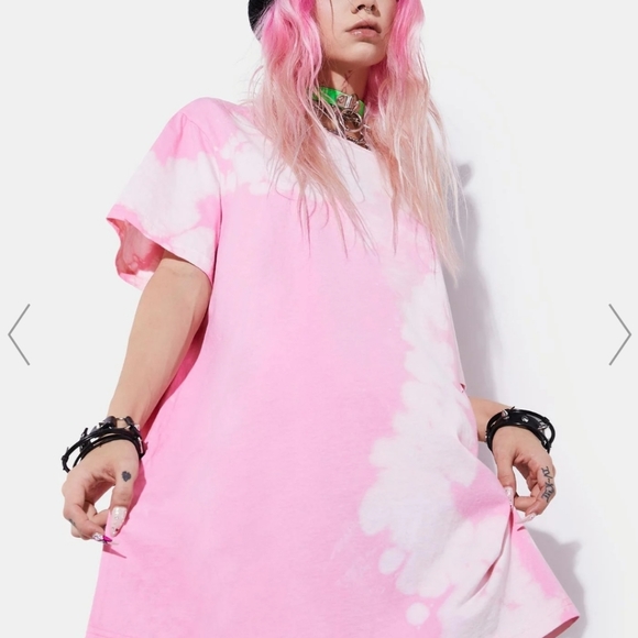 Dolls Kill Tops - Super Cute NWT Oversized Tee 😍